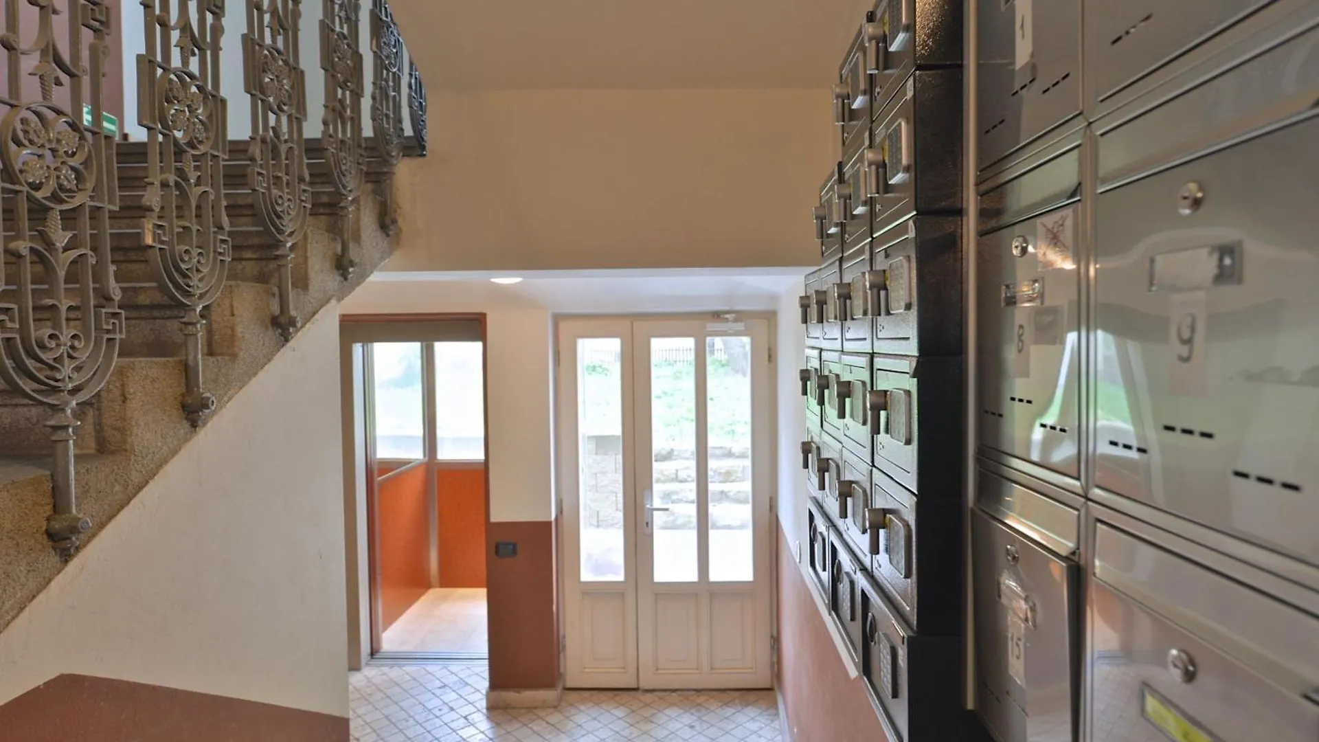 Party Underground With Pooltable Apartment Prague